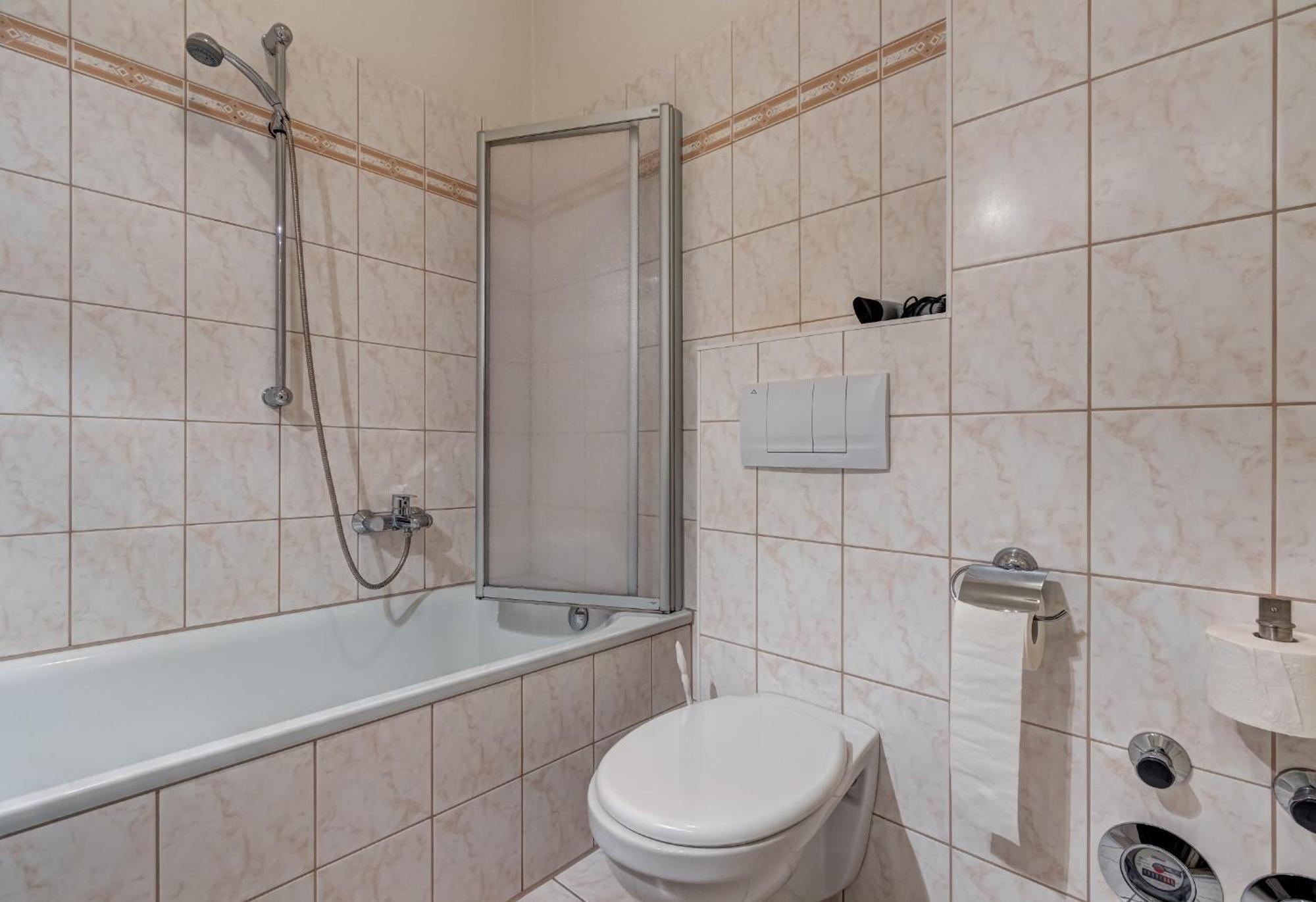 Villa Ahlbeck - Ferienwohnung Kuehlungsborn Heringsdorf Zewnętrze zdjęcie