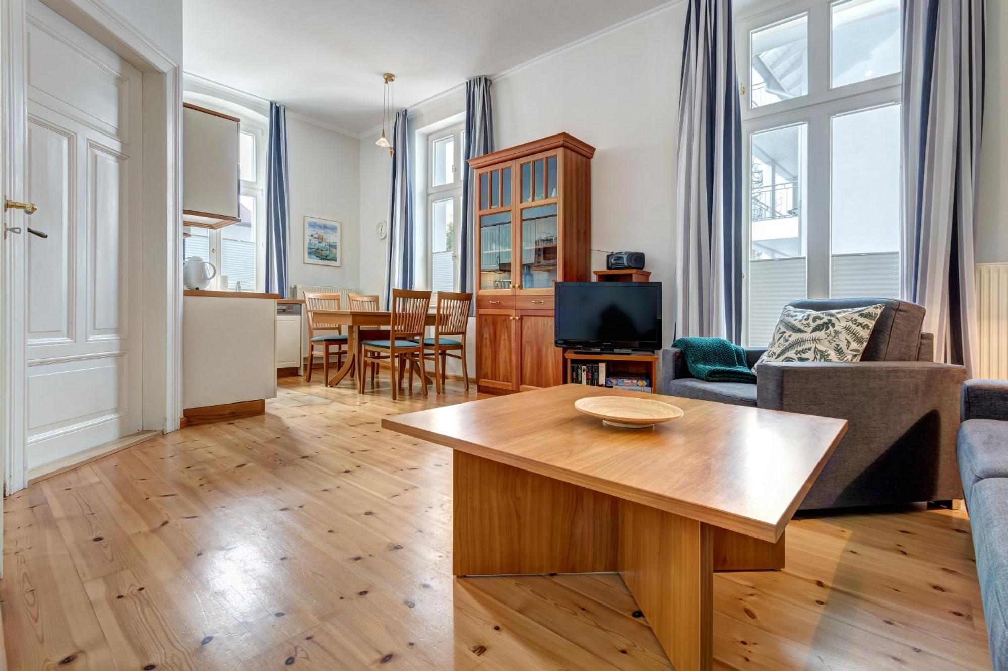 Villa Ahlbeck - Ferienwohnung Kuehlungsborn Heringsdorf Zewnętrze zdjęcie